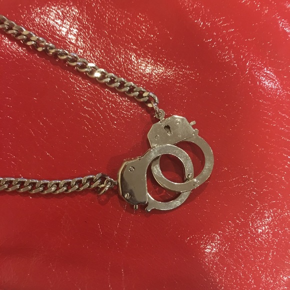 HOW CUTE - Picture 3 of 3